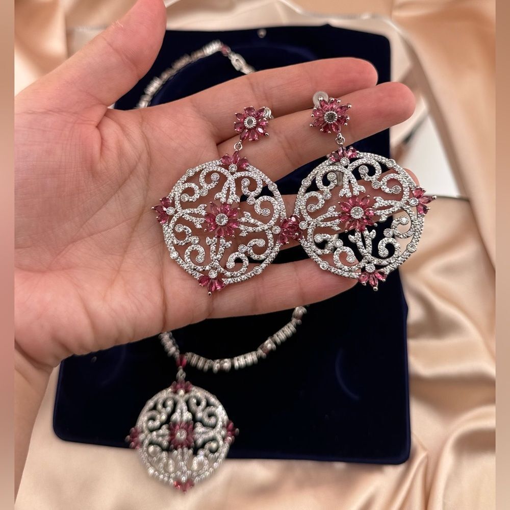 Exquisite Luxury- Ruby & CZ Necklace Set – Elegant Statement Jewelry - Picture 3 of 9